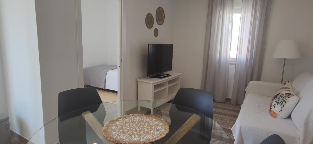 Lovely & Bright Renovated Apt. W/ Balcony In Lagos Dış mekan fotoğraf