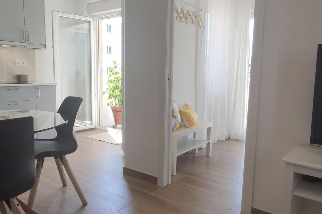 Lovely & Bright Renovated Apt. W/ Balcony In Lagos Dış mekan fotoğraf